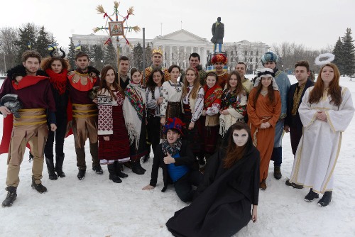 Студенти УКУ поставили вертеп для військових на Донбасі